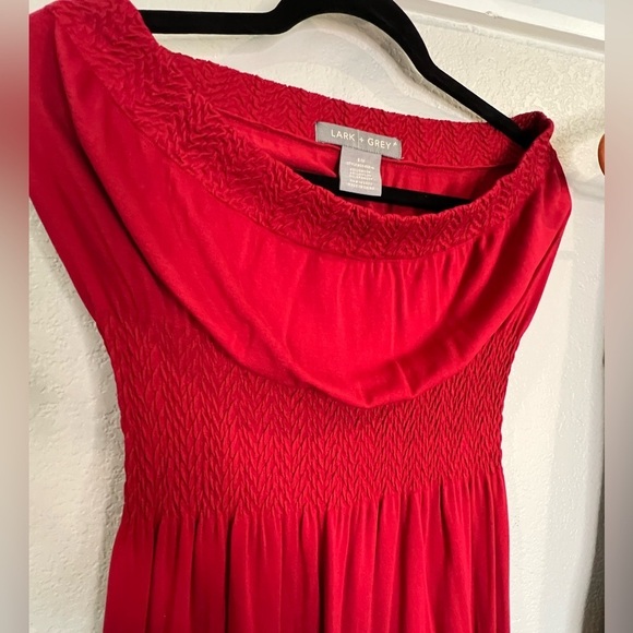 Set of 4 dresses for $20 size small - Picture 4 of 11